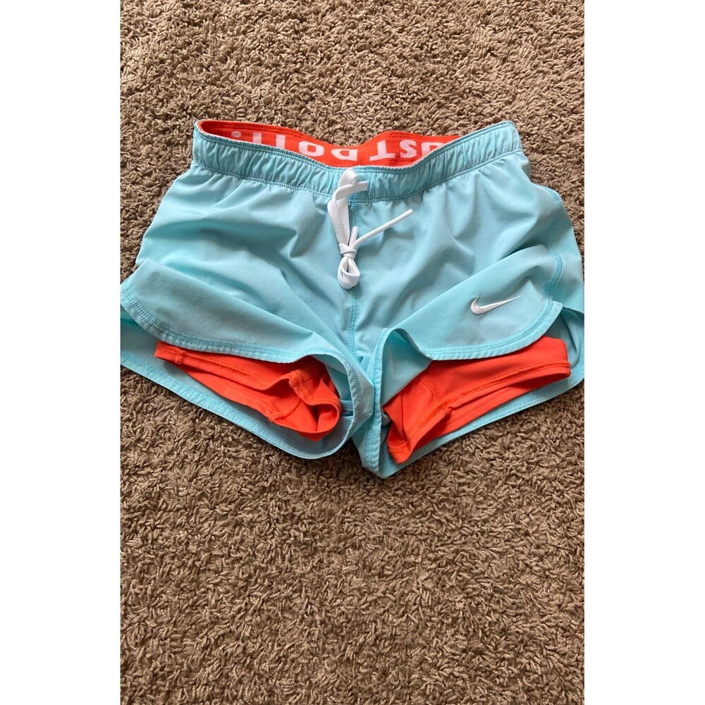 Nike Shorts - Picture 4 of 5